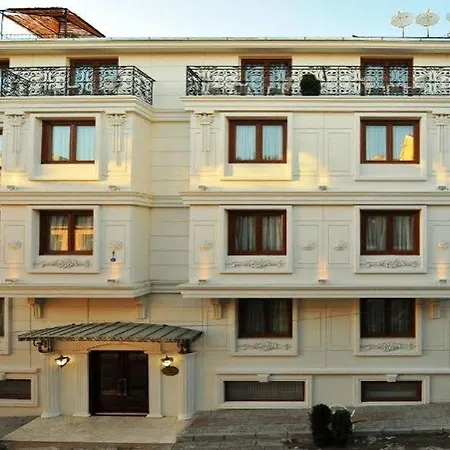 Otel Albinas Old 3*