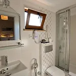Albinas Old 3*