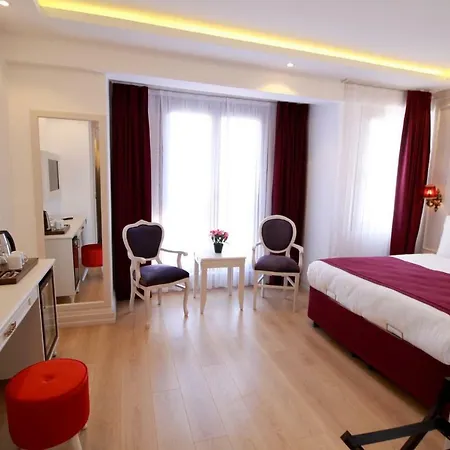 Albinas Old Hotel